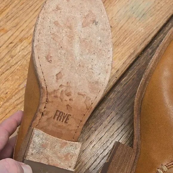 Frye Men's Tan Leather Shoes - Picture 7 of 8